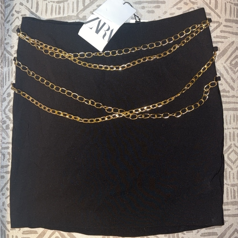 Zara black skirt with gold chains || never worn with tags